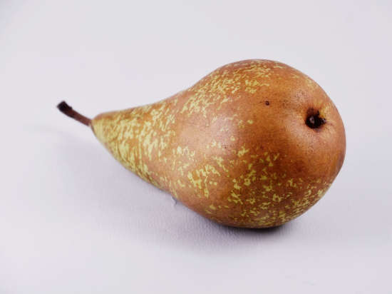 Poire Longue (conférence 70/75 ou autre) (au kg/au détail)