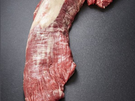 Filet Boeuf Semi-Pare Angus 2.4 Kg Env S/V Ue Mf